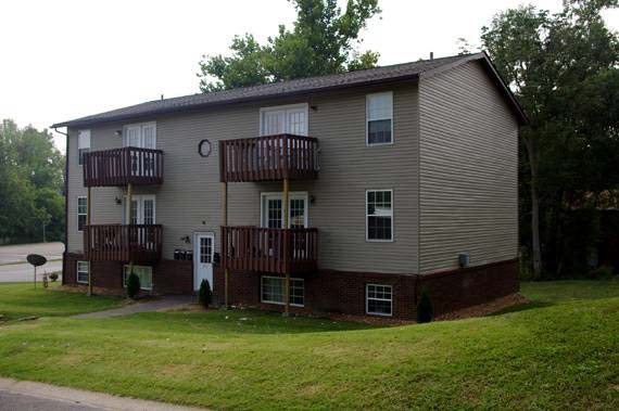 Building Photo - 1111 Arrowhead Dr