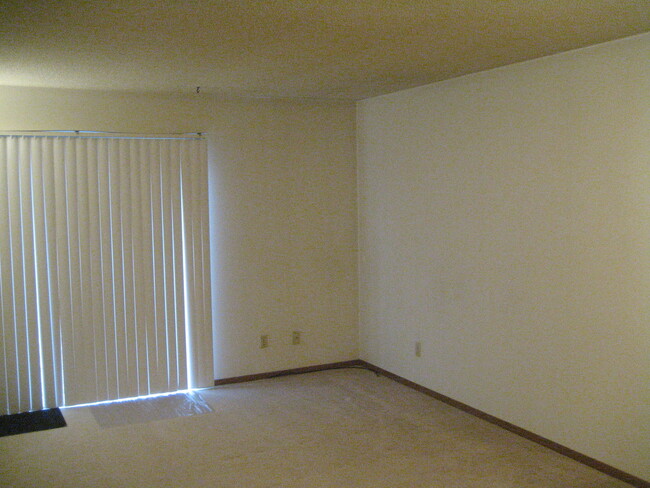 Foto del edificio - 1 bedroom, 1 bath Condo on Iowa City's wes...