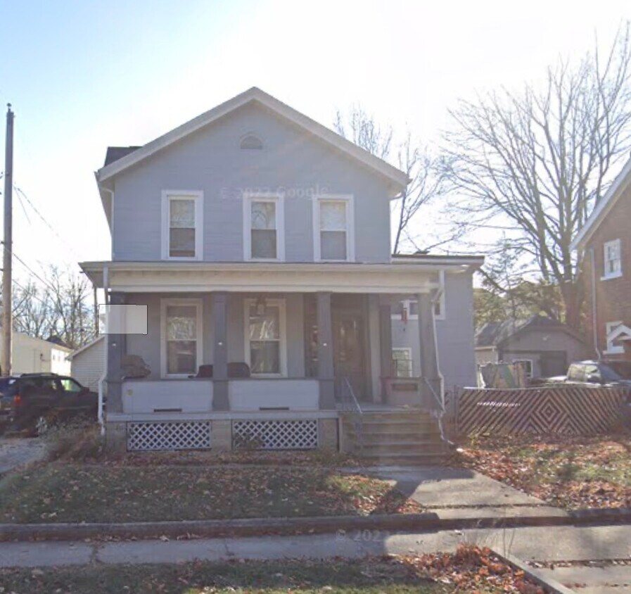 505 E Chestnut St Unit A, Bloomington, IL 61701 Condo for Rent in