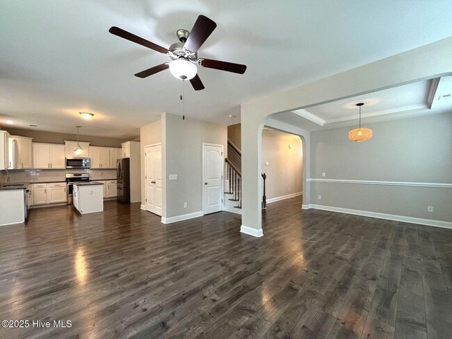 Building Photo - 188 Sandy Springs Rd
