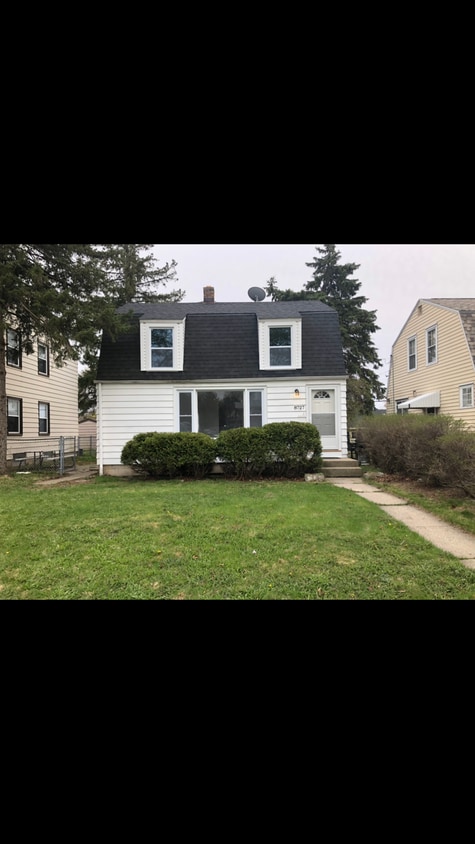 Primary Photo - 8727 W Lisbon Ave