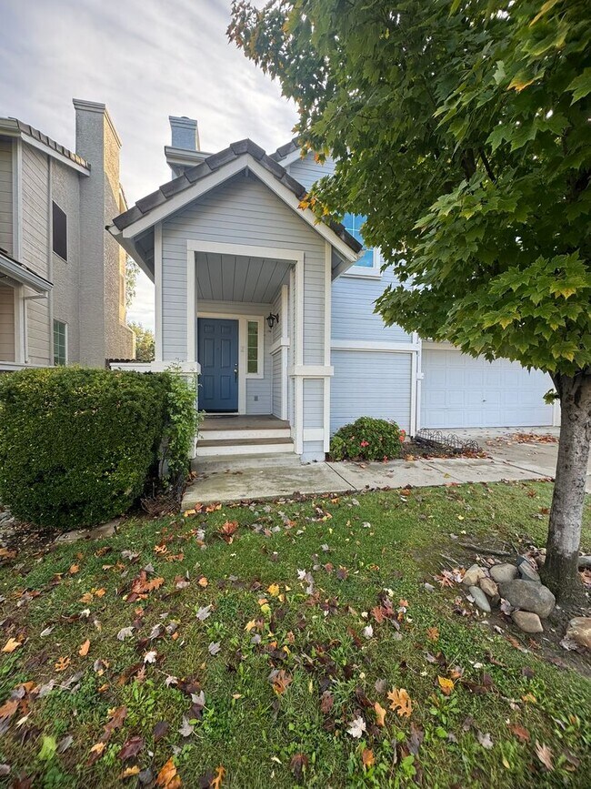 Foto del edificio - Spacious 2 Story Near Trails & Rose Park