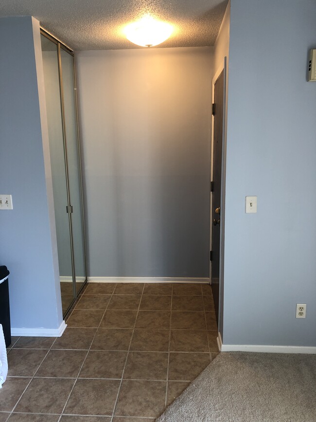 Building Photo - 2220 Ridge Drive #33