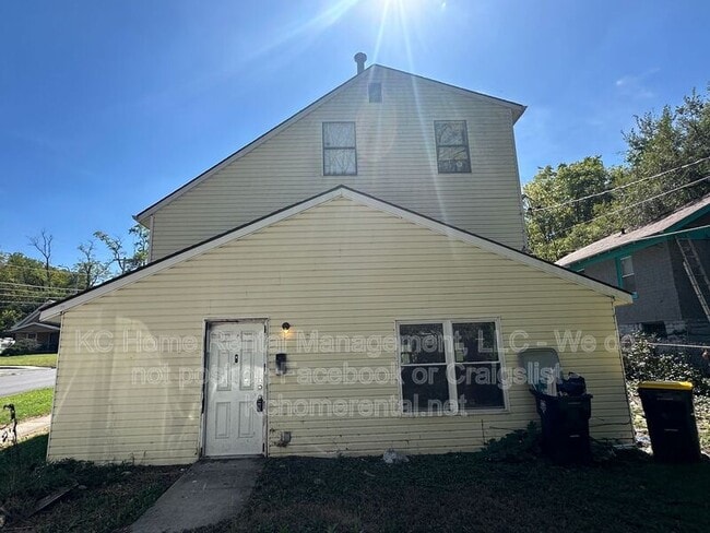 Building Photo - 4140 E 60 Terrace