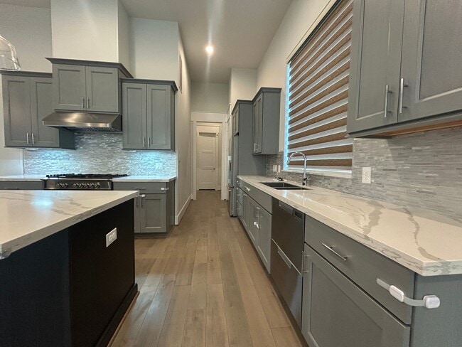 Foto del edificio - 9803 Blissful Pr Ln