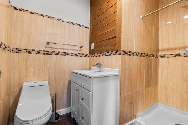 Foto del edificio - 394 Gregory St