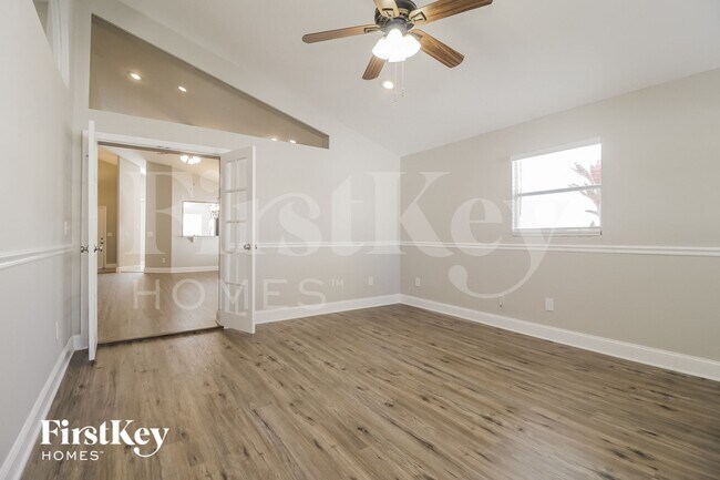 Foto del edificio - 522 Whittingham Pl