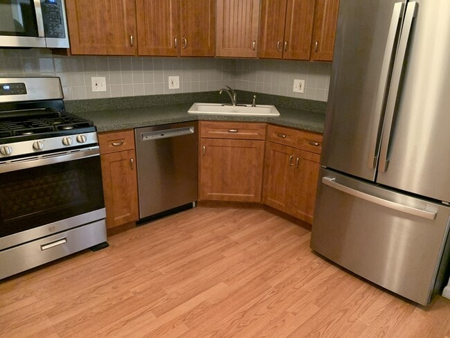 Kitchen - 110 S Dunton Ave