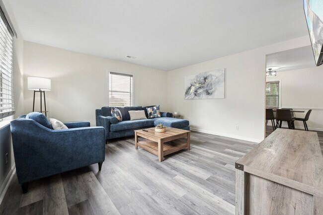 Foto del edificio - 214 Bridgefield Pl