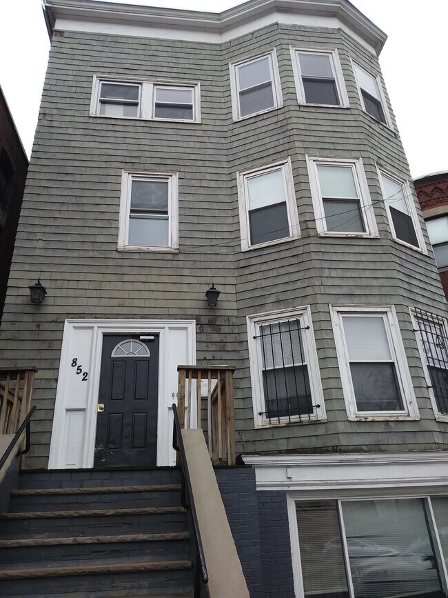 Foto del edificio - 852 Huntington Ave