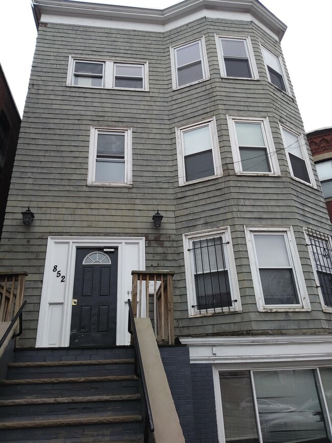 Building Photo - 852 Huntington Ave