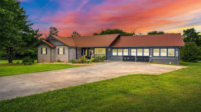 Building Photo - 3501 Autumn Woods Ln