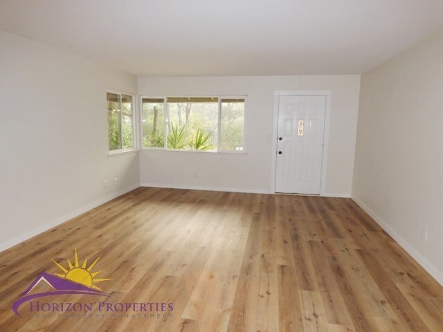 Foto del edificio - 4000-4002 Earnscliff Ave