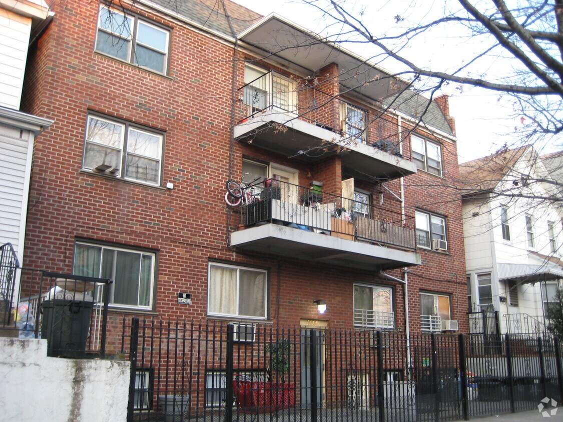 Primary Photo - 41-08 108th St