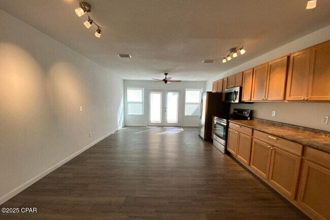 Foto del edificio - 4455 W 19th St