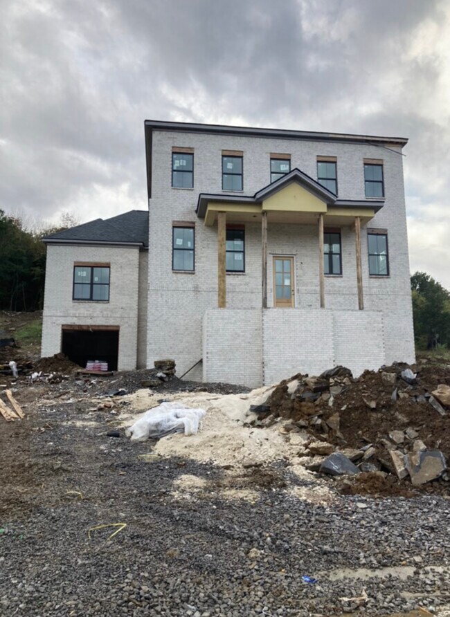 Building Photo - 7208 Roland Ln