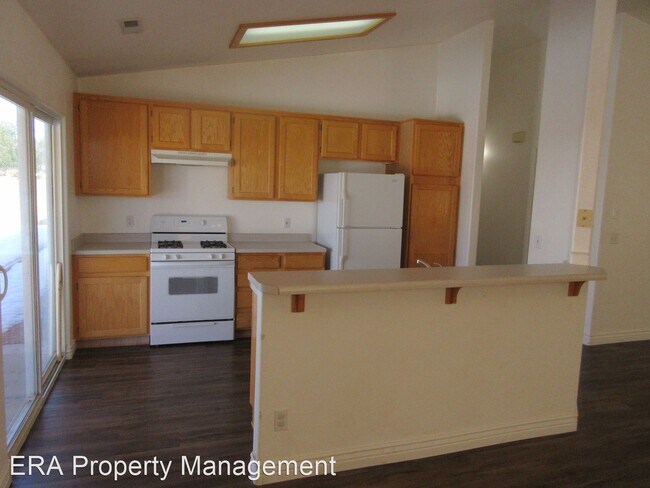 Foto del edificio - 3 br, 2 bath House - 71 N 4125 W