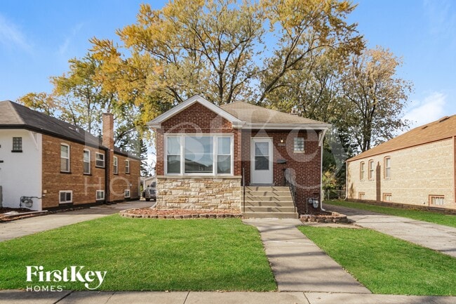 Building Photo - 8912 S Sacramento Ave