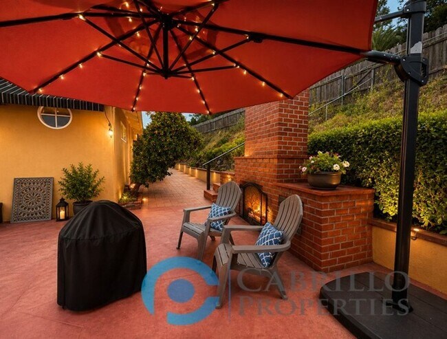 Building Photo - Your dream home awaits! - Stunning & Spacious 3bd/2ba Mt. Helix Home