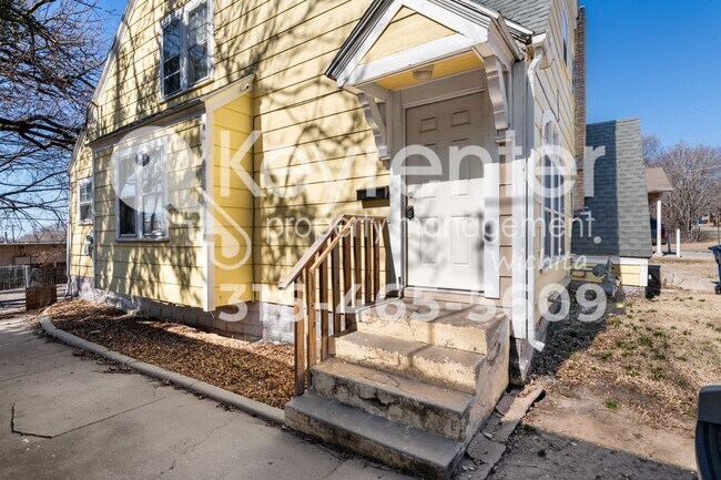 Foto del edificio - 1549 N Holyoke Ave