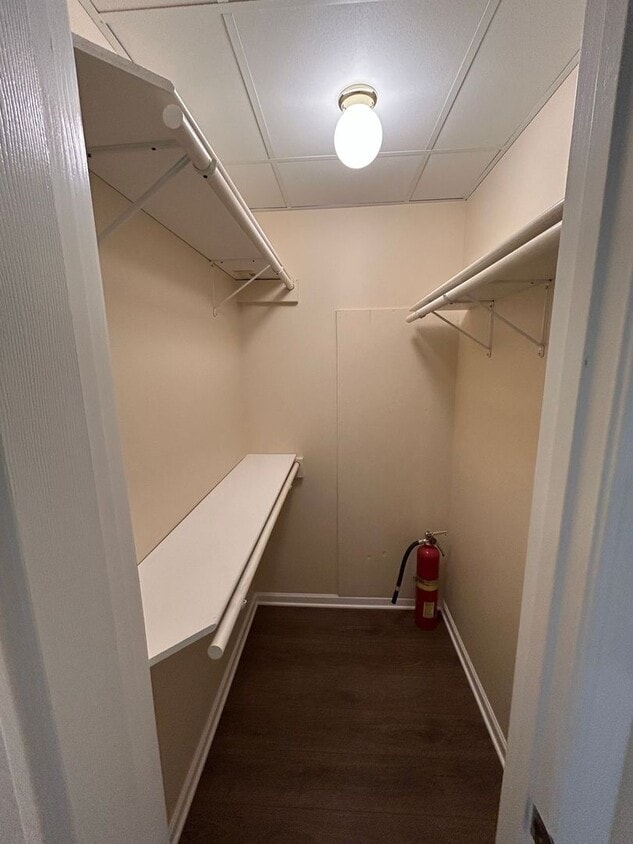 Building Photo - 0004