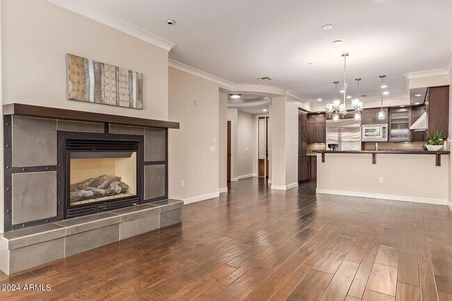 Foto del edificio - 4909 N Woodmere Fairway