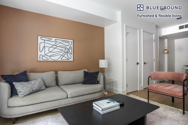 Foto del edificio - 1539 Beloit Ave