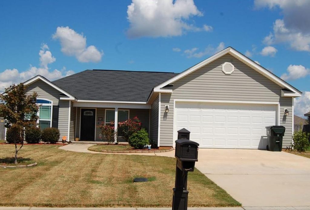 Front of the home - 604 Tug Ct