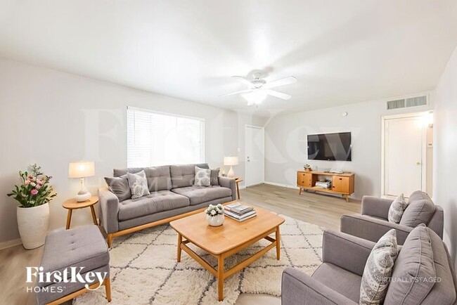 Building Photo - 3418 N 23rd Ave