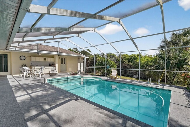 Building Photo - 2824 Summervale Dr