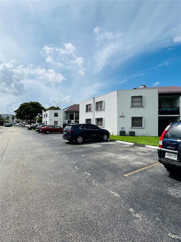 9419 Fontainebleau Blvd, Miami, FL 33172 House Rental in Miami, FL