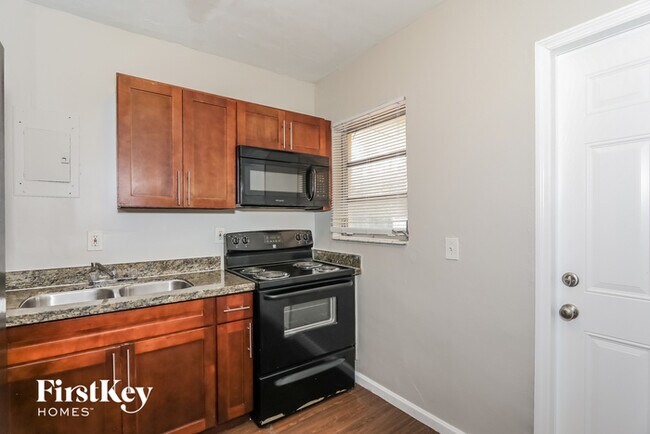 Foto del edificio - 10516 NW 28th Ave