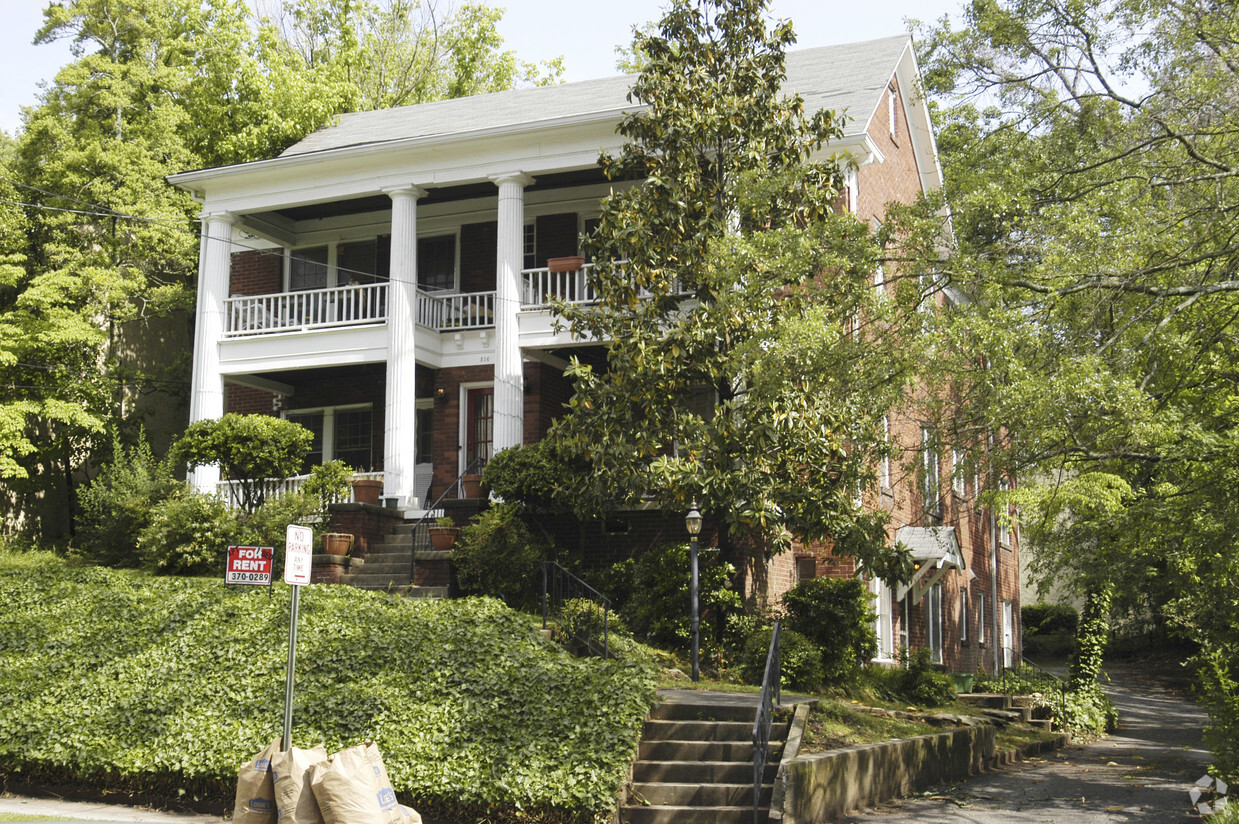 Primary Photo - 516 E Ponce De Leon Ave