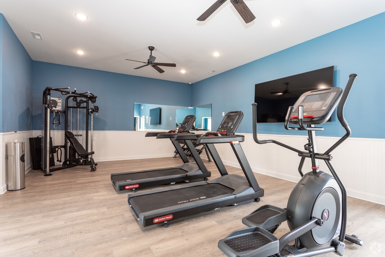 Parkwood West Townhomes 1111 Elk Knob Trl Fayetteville, NC 28314