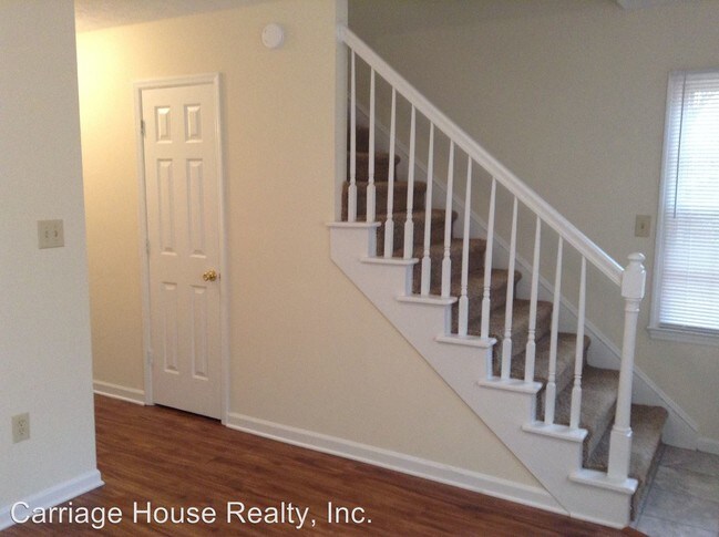 Foto del edificio - 272-272 Sleepy Creek Dr