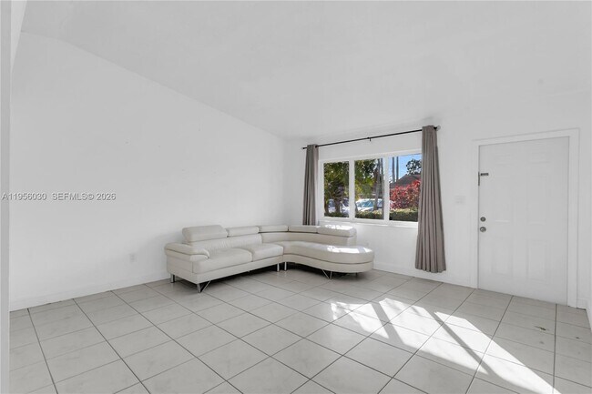 Foto del edificio - 7197 SW 152nd Pl