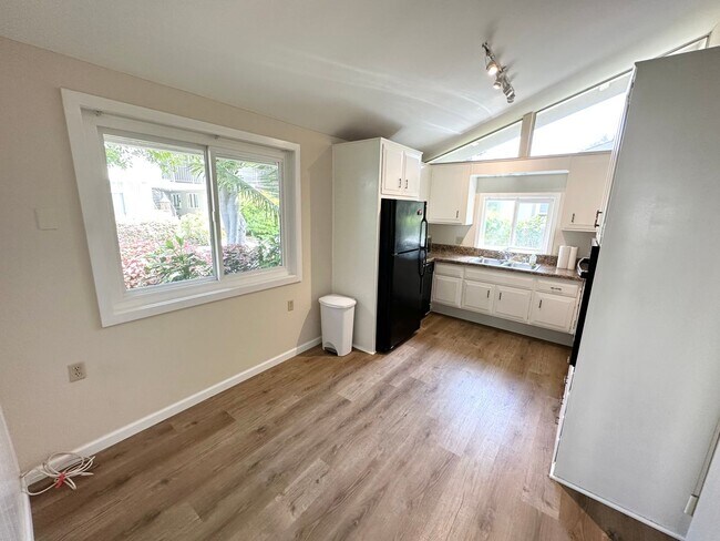 Foto del edificio - Condo in the Beautiful Laguna Woods Senior...
