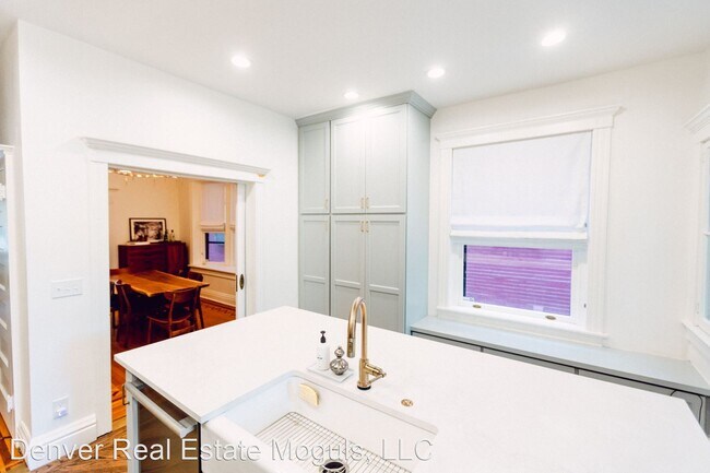 Building Photo - 3 br, 3.5 bath House - 1235 N Pearl St