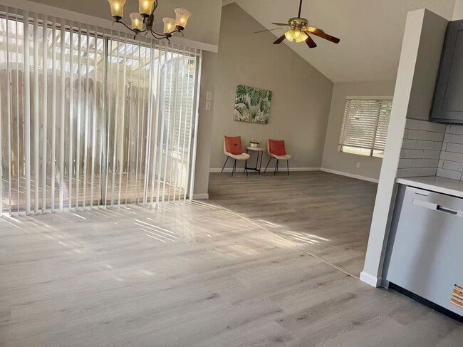 Building Photo - 2403 Chimneystone Cir