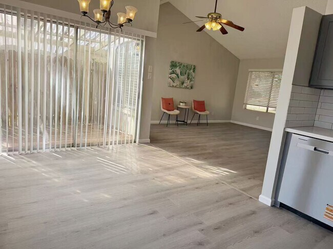 Foto del edificio - 2403 Chimneystone Cir