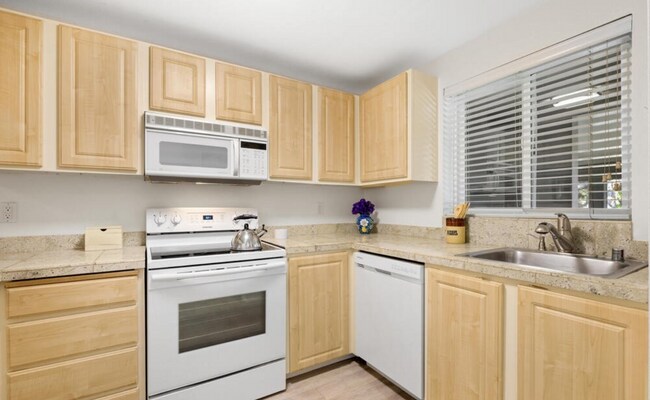 Foto del edificio - Stunning 2 Bed 2 Bath Kirkland Condo @ The...