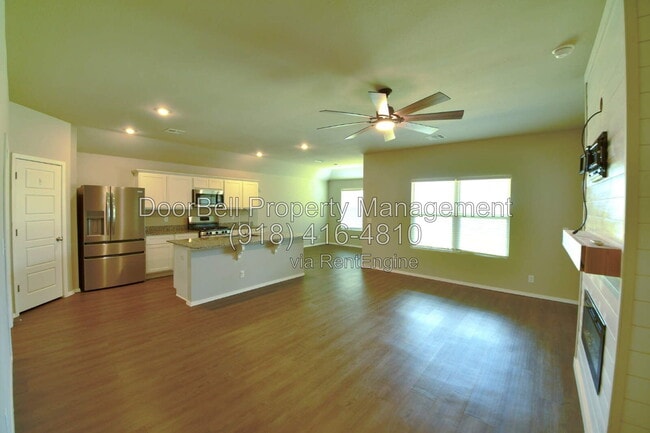 Building Photo - 14627 E 39th St S