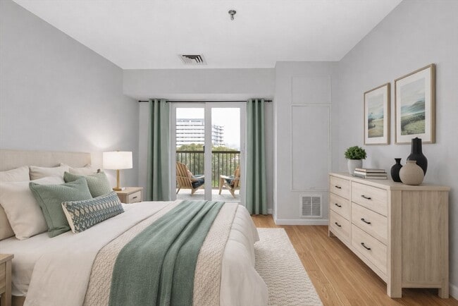 Building Photo - 133 Commander Shea Blvd