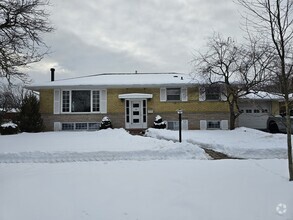 Building Photo - 53 Aspendale Dr