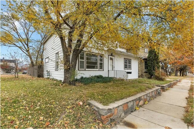 Foto del edificio - 106 15th Ave S