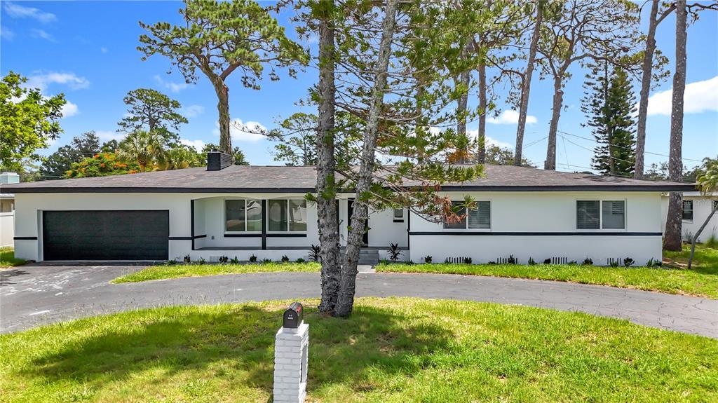 Foto principal - 1216 Robin Rd S