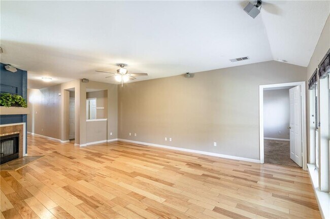 Foto del edificio - 2411 Roundabout Ln