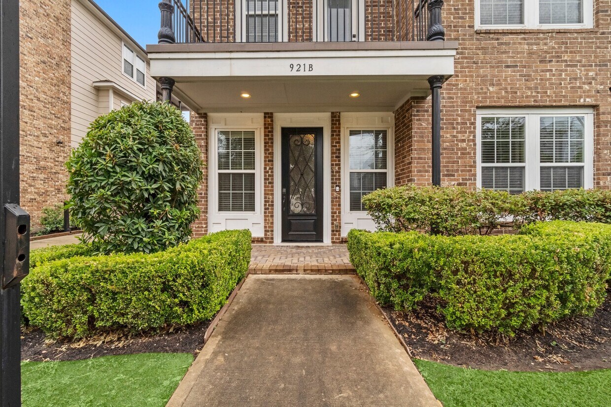 Foto principal - 921 W 19th St