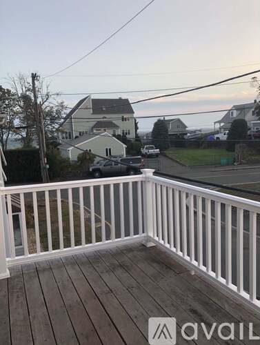 Building Photo - 60 Irving Way