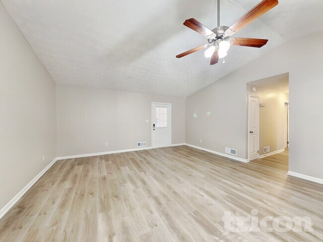 Building Photo - 968 Dallas Way